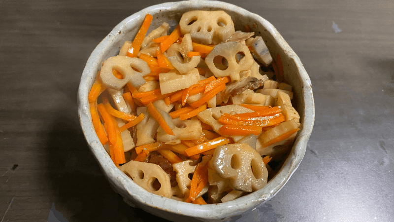 坂ノ途中から届いたレンコンとにんじんで作ったきんぴら