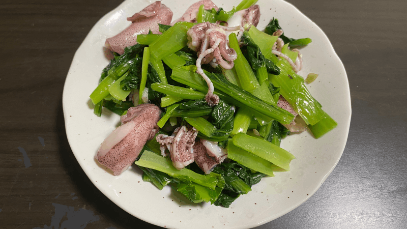 ビオマルシェから届いた小松菜で作った「ホタルイカと小松菜のお浸し」