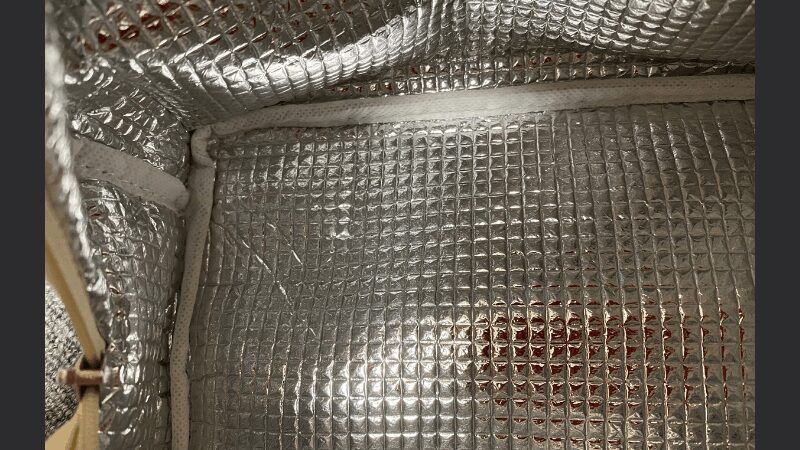 グリーンスプーンの保冷バッグの内側